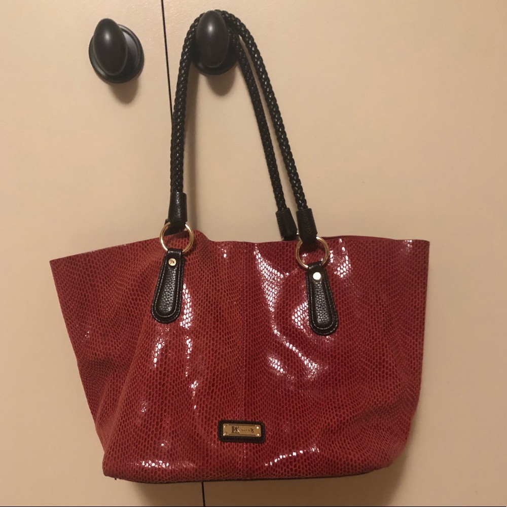 Red tote